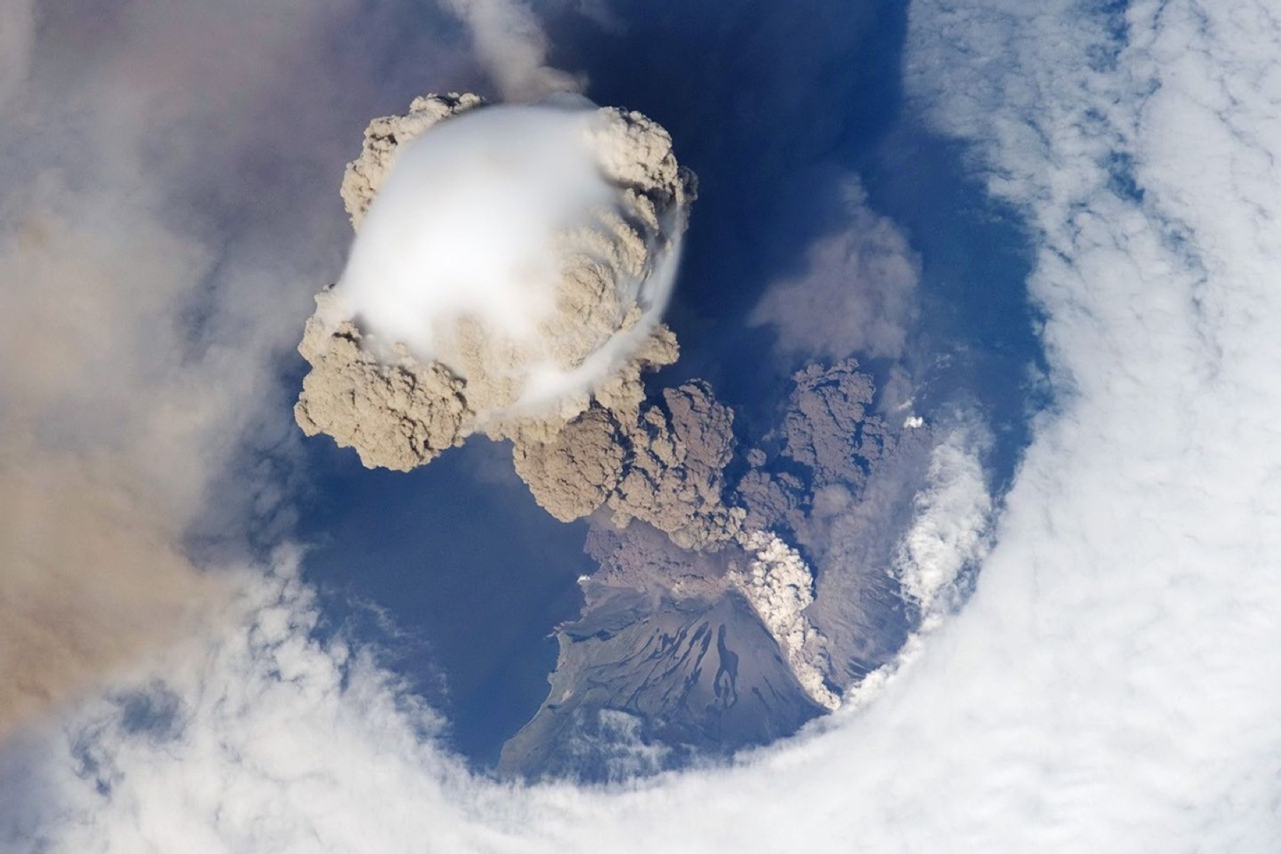 Sarychev Peak eruption plume photographed from the International Space Station